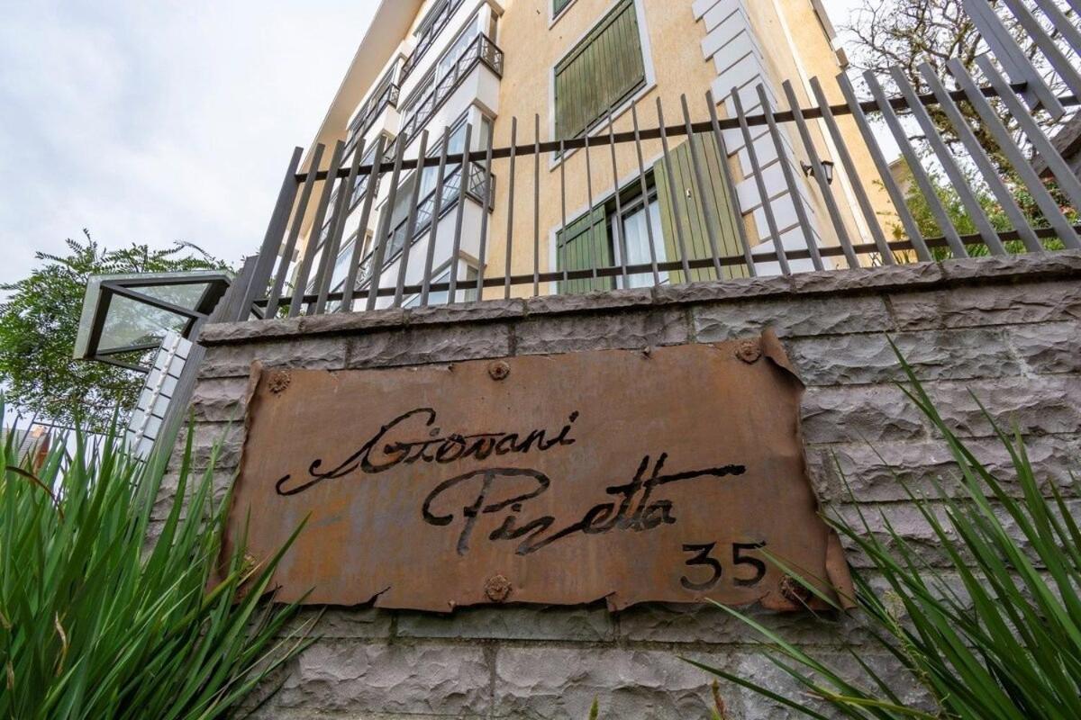 Rosa Edificio Giovani Pizetta Apartment Gramado Exterior photo