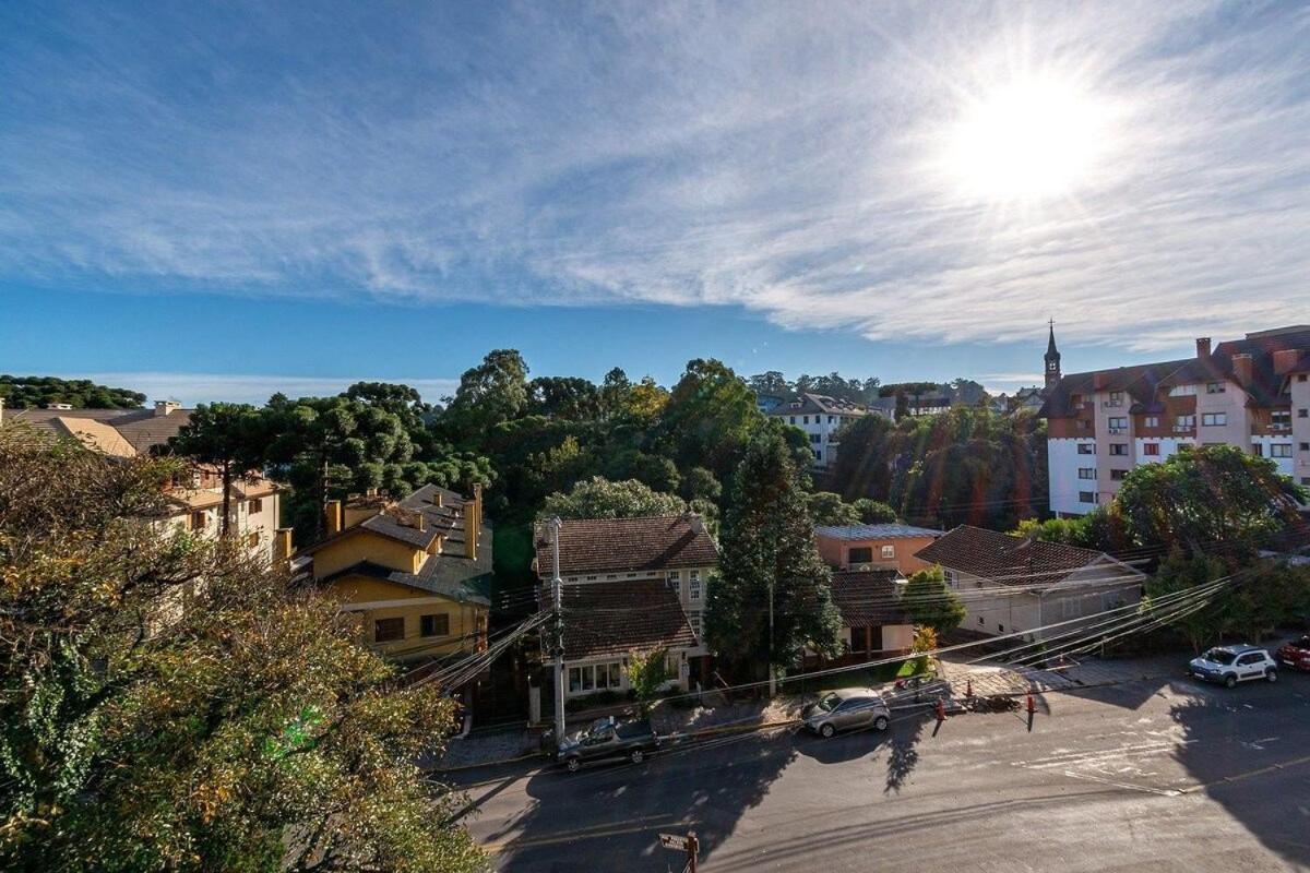Rosa Edificio Giovani Pizetta Apartment Gramado Exterior photo